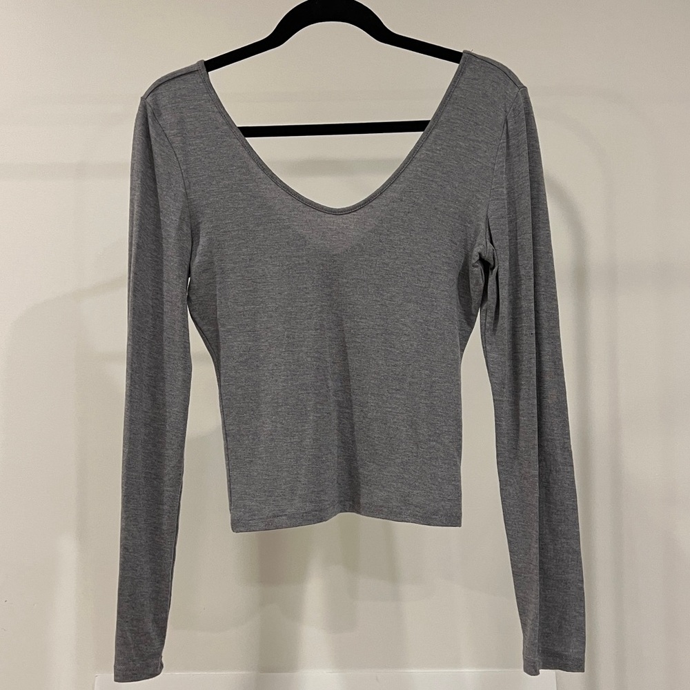Express Grey Scoop Neck Long Sleeve Crop Top